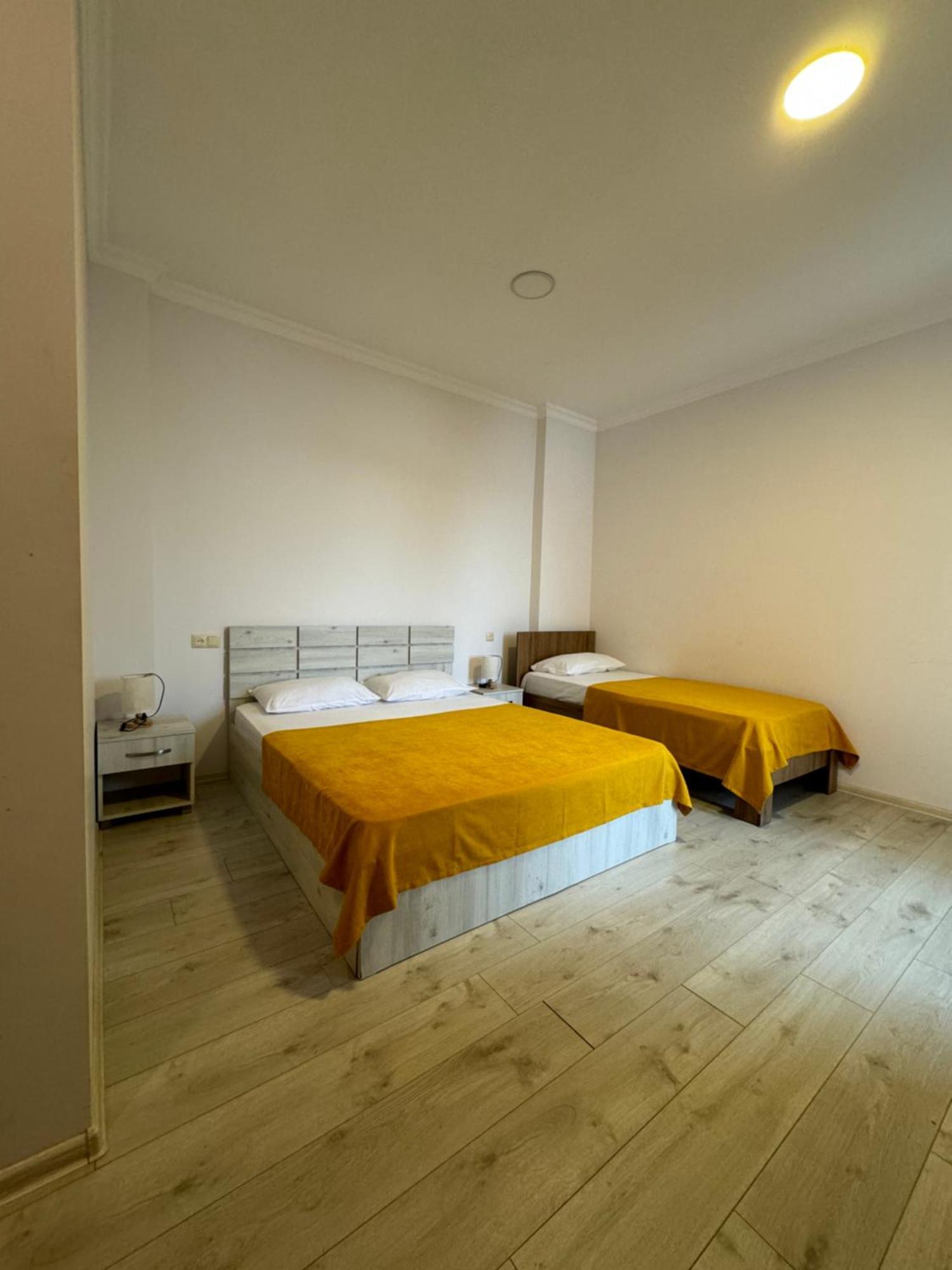 Colibri Apartment Batumi Ngoại thất bức ảnh