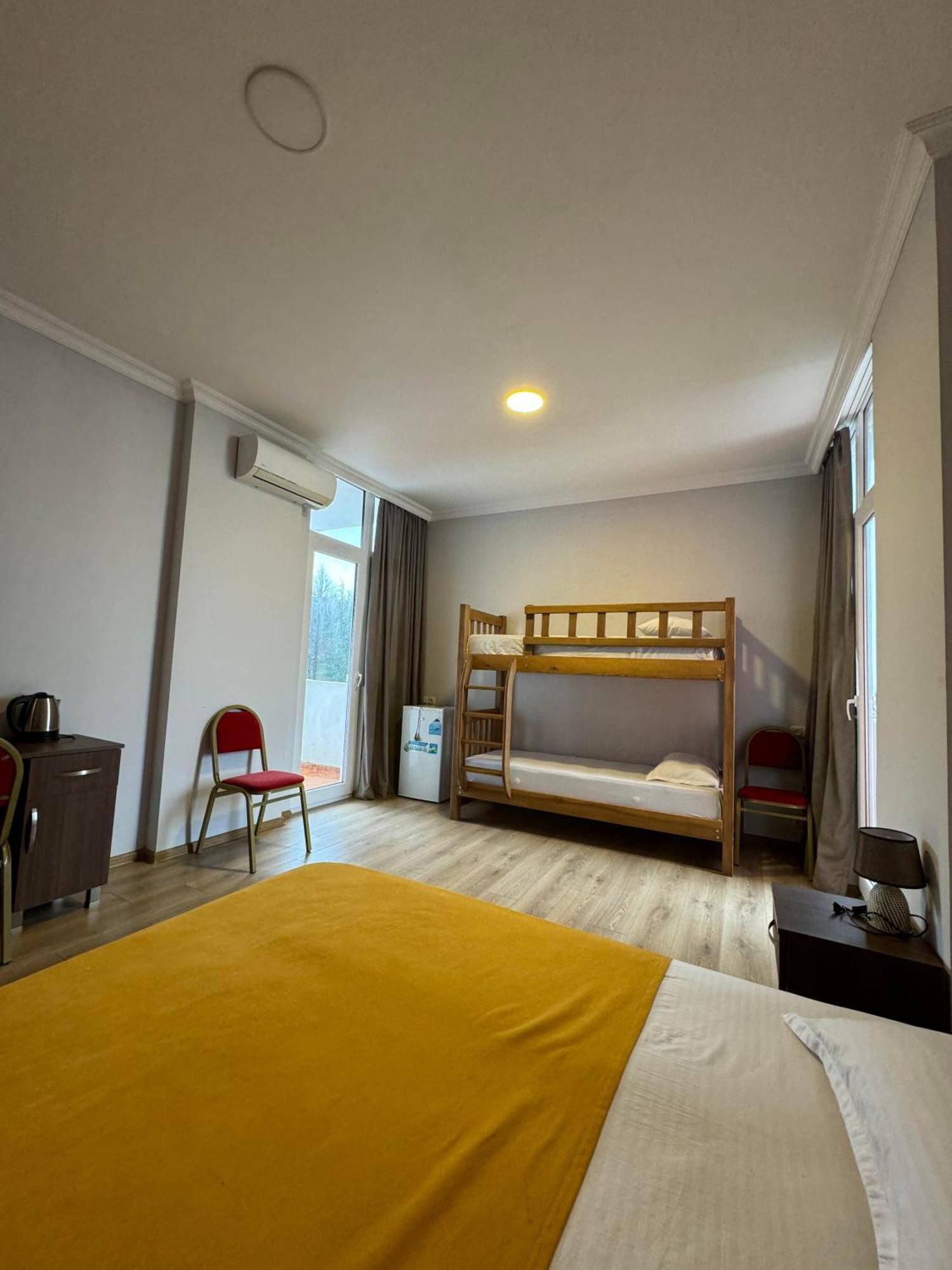 Colibri Apartment Batumi Ngoại thất bức ảnh