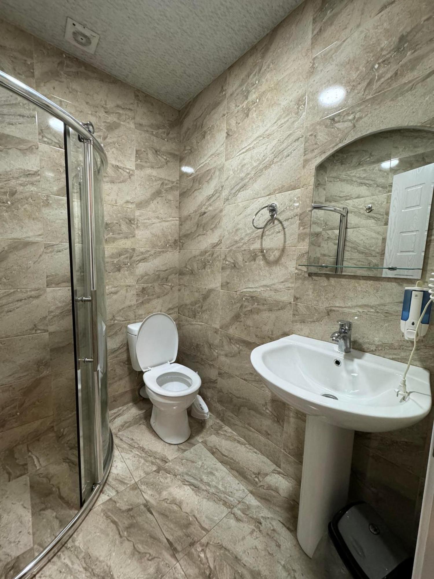 Colibri Apartment Batumi Ngoại thất bức ảnh