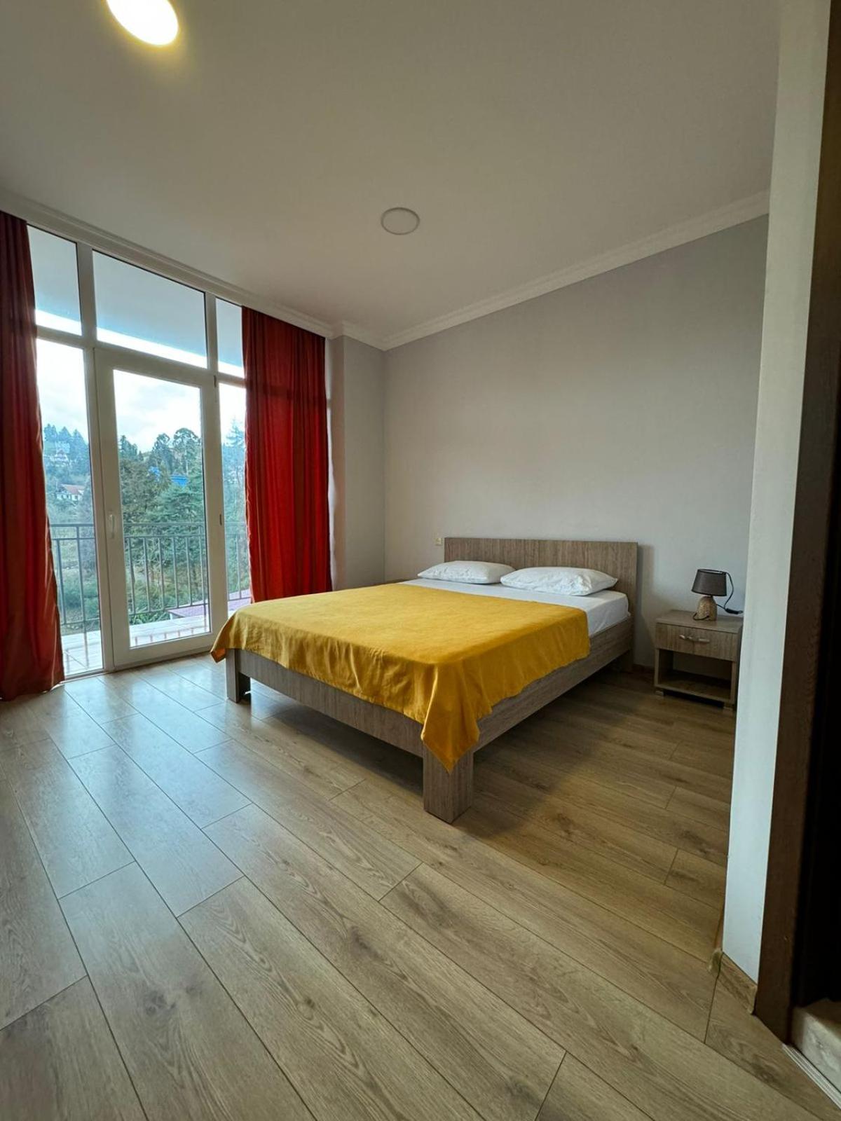 Colibri Apartment Batumi Ngoại thất bức ảnh